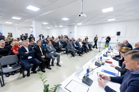 OBISK VLADE V PRIMORSKO NOTRANJSKI REGIJI 8.1.2025 - Valter Leban-8422